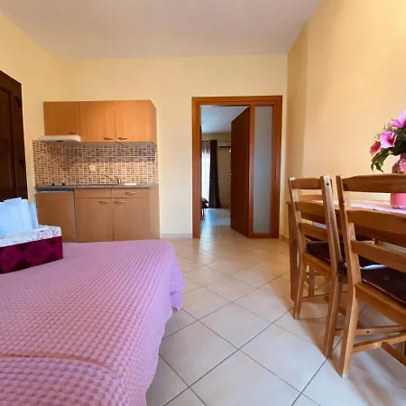 Alkmini Apartments *